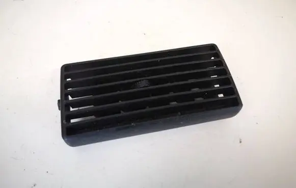 Volkswagen Golf IV Dash center air vent grill 1j0819755a