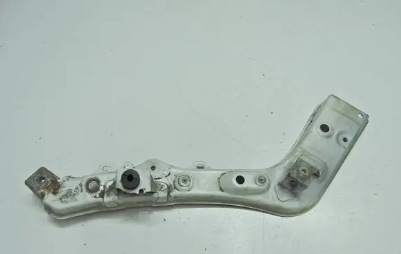 Toyota RAV 4 (XA30) Holder (bracket) 