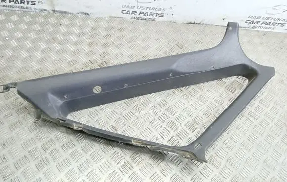 Toyota Corolla E90 (D)pillar trim (top) 6247212410
