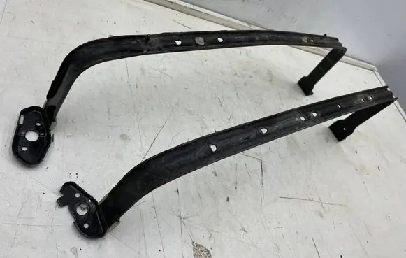 Ford C-MAX II Fuel tank mounting bracket AV619057AC AV619054AB