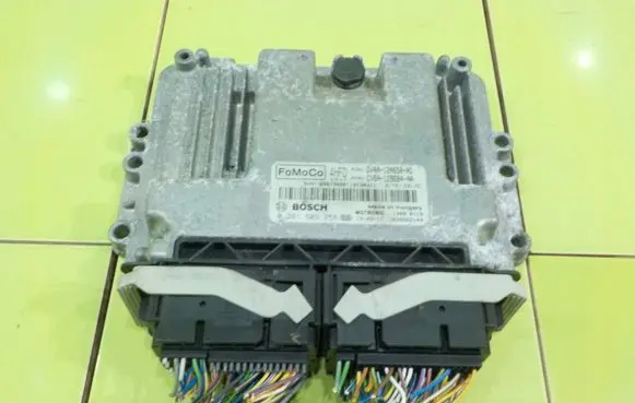 Ford Kuga II Engine control unit/module DV4A12A650AD