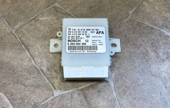 Mercedes-Benz E W212 Parking PDC control unit/module A2129003704