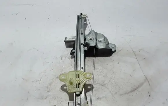 Front window lifting mechanism without motor