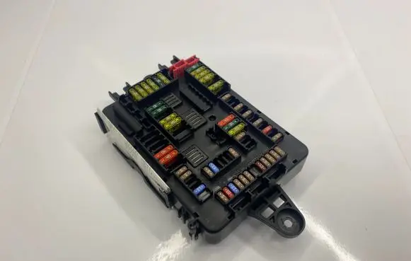 BMW 4 F32 F33 Fuse module 9337880 61149337880