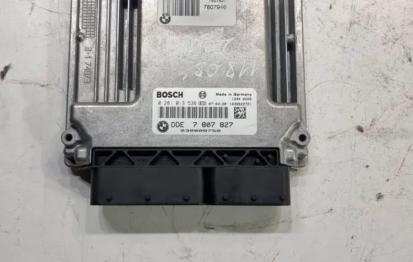 BMW 1 E81 E87 Engine control unit/module 7807827 0281013536 7807946
