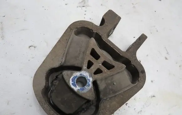 Ford Mondeo MK V Engine mount vacuum valve GMAUTO4574097