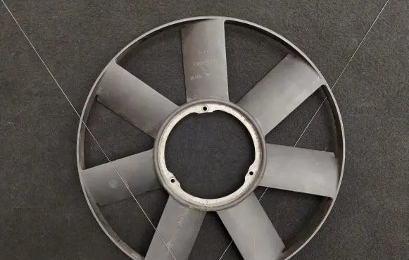 BMW 5 E39 Fan impeller 6600100000 2249215 2243303