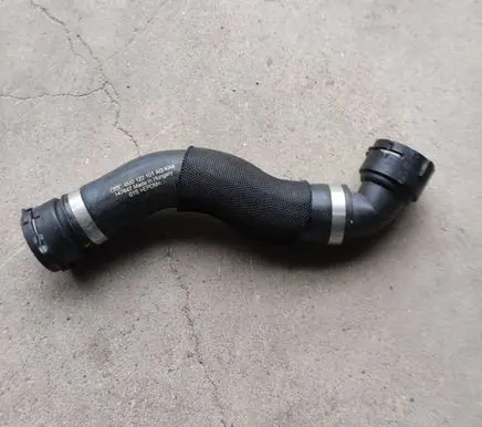 Audi Q7 4M Engine coolant pipe/hose 4M0122101AG