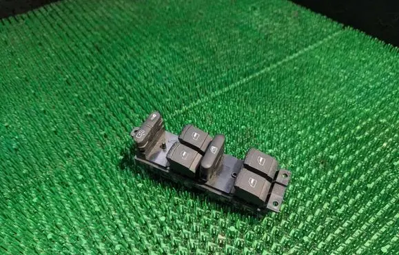 Volkswagen Golf IV Electric window control switch 1J4959857B 03755030