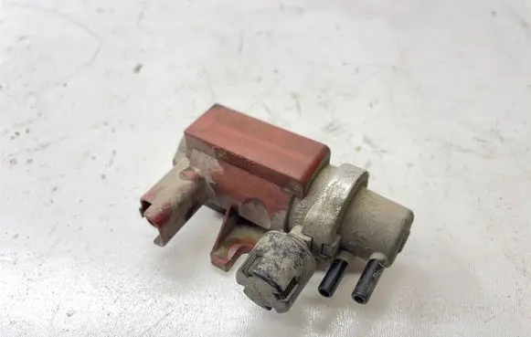 Ford Focus Turbo solenoid valve 70096602 9650098380
