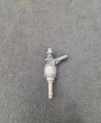 Audi A6 S6 C6 4F Fuel injector 06E036G 06E906036G 06E906036P