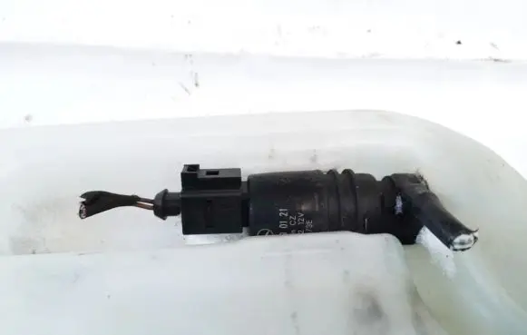 Volkswagen Crafter Windscreen/windshield washer pump 2218690121