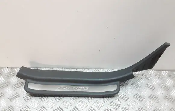 Toyota Avensis T250 Rear sill trim cover 6791805040