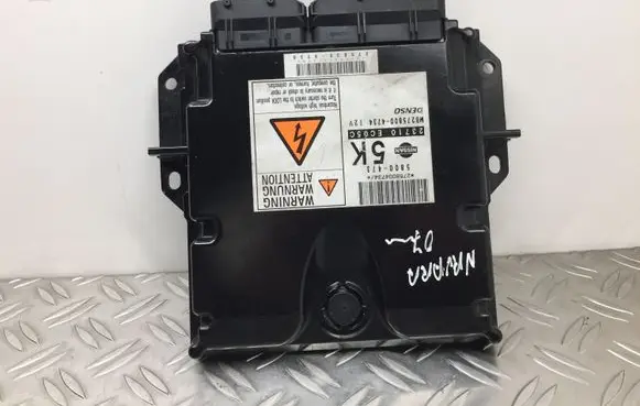 Nissan Navara D40 Engine control unit/module 23710EC05C MB2758004734 2758304730