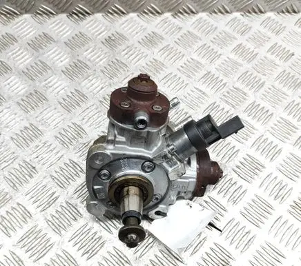 BMW 4 F36 Gran coupe Fuel injection high pressure pump 7823470 0445010638