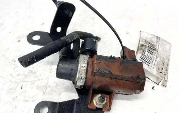 Ford Focus Turbo solenoid valve 965098380