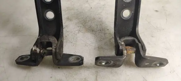 Mitsubishi Outlander Rear door hinge set 