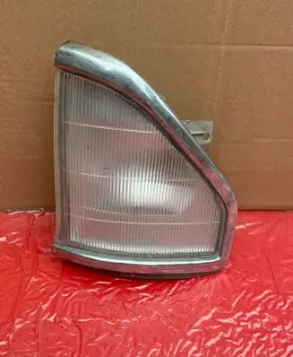 Toyota Land Cruiser (BJ70) Front indicator light