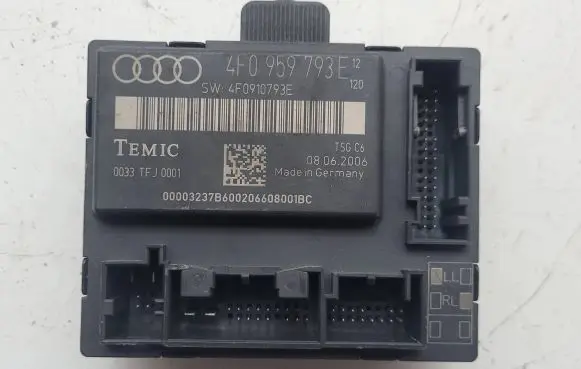 Audi A8 S8 D3 4E Door control unit/module 4F0959793E 4F0910793E 0033TFJ0001