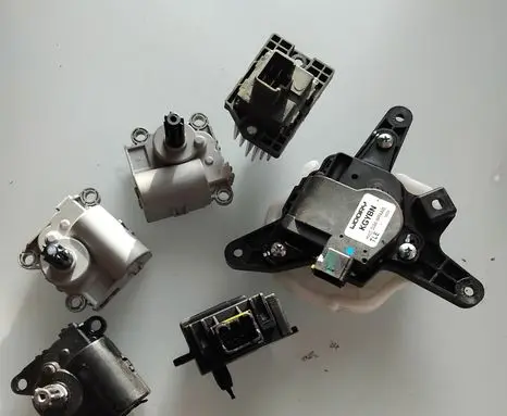 Hyundai Tucson TL A/C air flow flap actuator/motor 