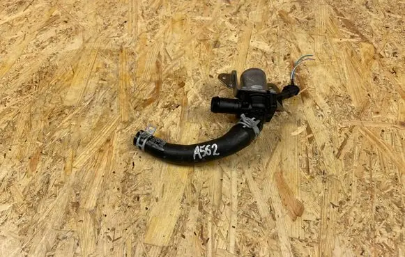 Volvo XC40 Electric auxiliary coolant/water pump 32222659