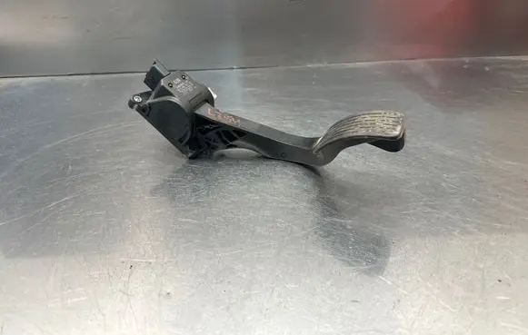 Peugeot 3008 I Accelerator throttle pedal 0280755167 9671416880