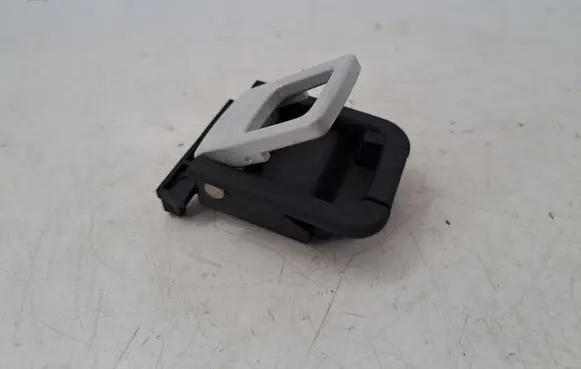 Toyota Avensis T270 Tie down hook / loop 6631005030