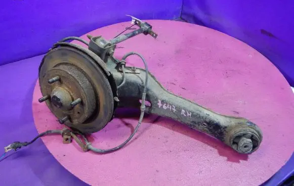 Volvo S40, V40 Rear wheel hub spindle/knuckle 