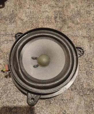 Nissan Qashqai Rear door speaker 281567Y300 93133179
