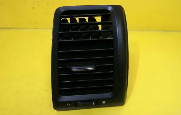Honda Accord Dashboard side air vent grill/cover trim E6165131100