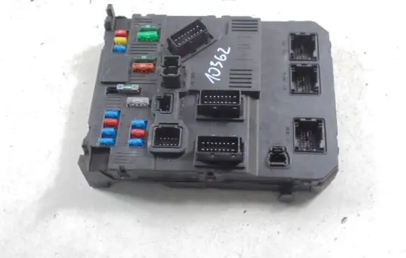 Peugeot 206 CC Fuse box set 9650584780