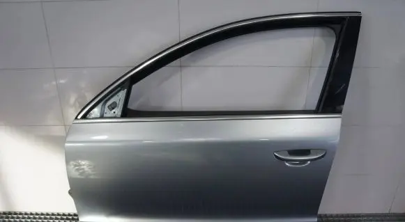 Skoda Superb B6 (3T) Front door