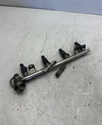 Audi A6 S6 C5 4B Fuel main line pipe 06B133551M 06B133681