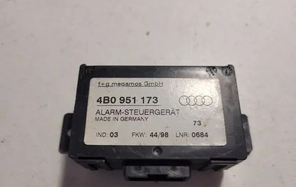Audi A6 S6 C5 4B Alarm control unit/module 4B0951173