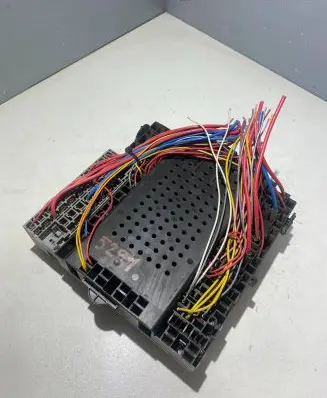 Volvo S60 Fuse box set 8645729 8688153 02W016