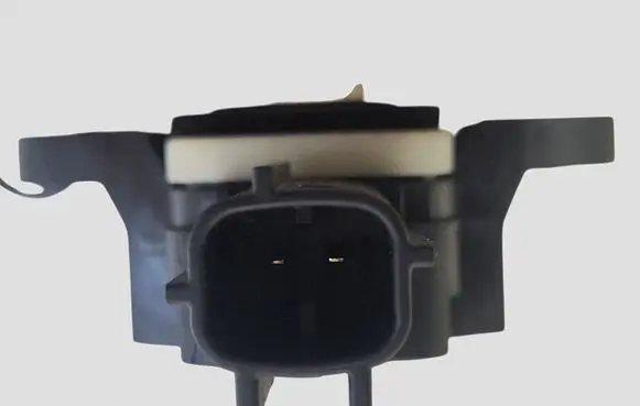 Volkswagen Polo V 6R Airbag deployment crash/impact sensor 1Q0955557 022595 040310