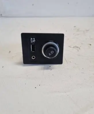 Skoda Superb B8 (3V) AUX in-socket connector 270410
