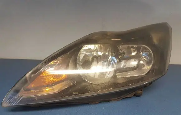 Ford Focus Headlight/headlamp 8M5113W030CE 0077R00
