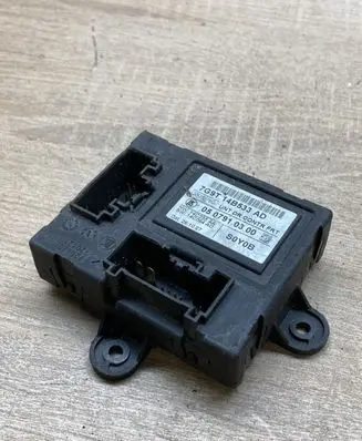 Ford Mondeo Mk III Door control unit/module 7G9T14B533AD 0507910300