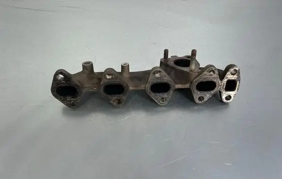 Hyundai Santa Fe Exhaust manifold