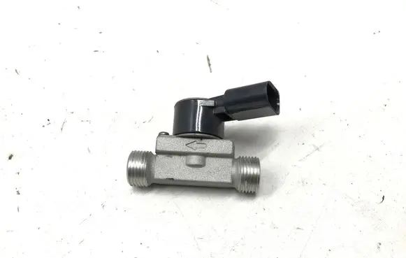 Audi Q4 e-tron Air conditioning (A/C) pressure sensor 8R0260696B