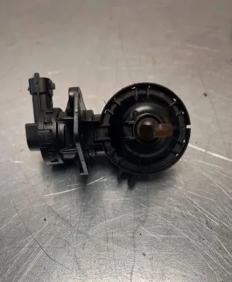 Opel Corsa C Vacuum valve 928498092