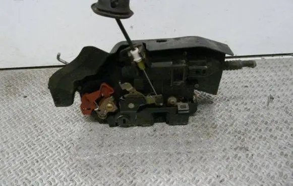 Audi A4 S4 B6 8E 8H Rear door lock 8E0839349