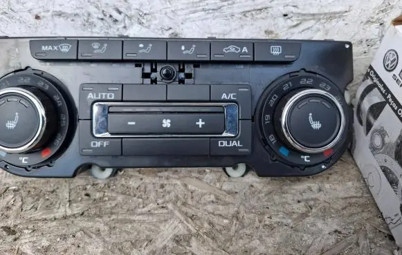 Skoda Superb B6 (3T) Climate control unit 3T0907044CE