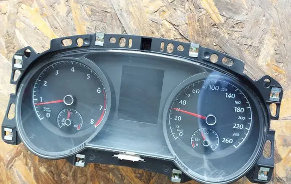 Volkswagen Golf Sportsvan Speedometer (instrument cluster) 517920740A