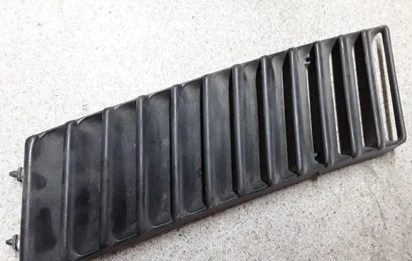 Volkswagen Transporter - Caravelle T3 Front bumper upper radiator grill 251853681