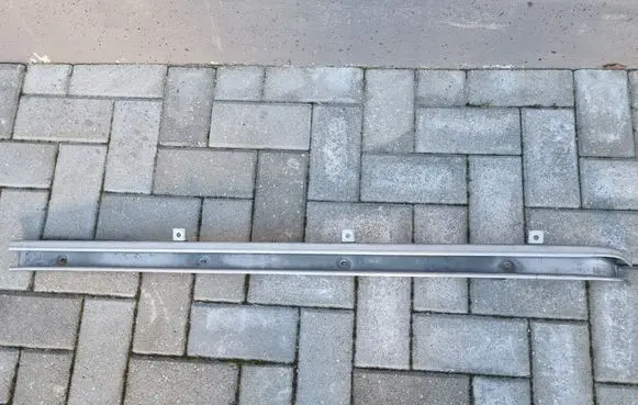 Volkswagen Transporter - Caravelle T5 Sliding door bottom rail 7H3843872AA