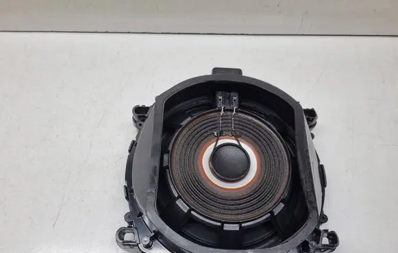BMW X3 F25 Subwoofer speaker 9247342 65139247342