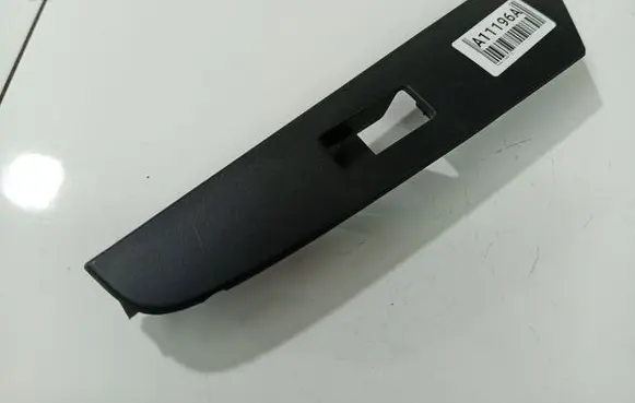 Mazda 3 I Front door window switch trim BP4K5281J
