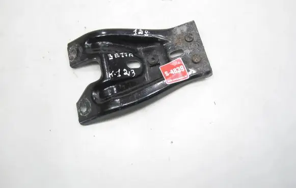 Volkswagen Jetta VI Radiator support slam panel bracket 5C6805567